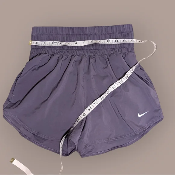 Nike One Dri-FIT Ultra High Waisted 3" Training Shorts Daybreak Purple Small NWT - Picture 12 of 14